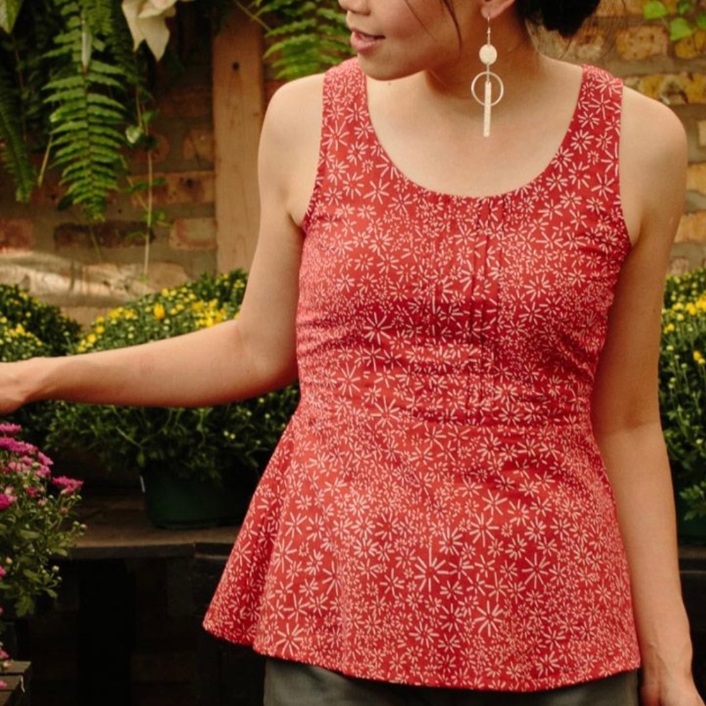 Mata traders Prim and Pleat top in red daisy
